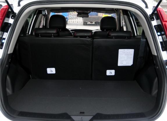 吉利GX7 2015款 运动版 2.0L 自动尊享型 车厢座椅   后备厢