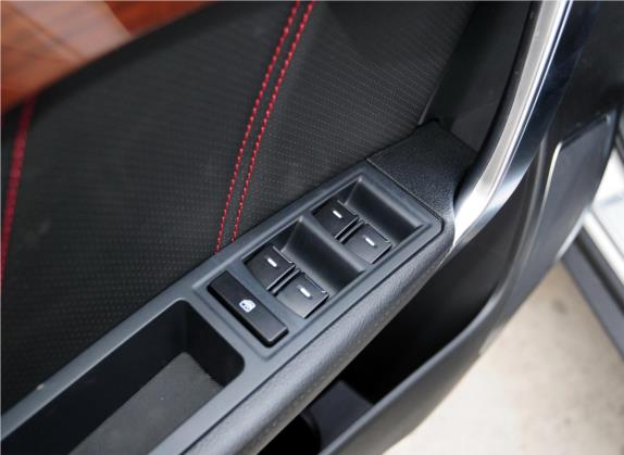 吉利GX7 2015款 运动版 2.0L 自动尊享型 车厢座椅   门窗控制