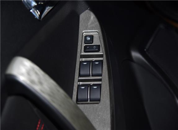 吉利GX7 2015款 经典版 1.8L 手动新都市型 国V 车厢座椅   门窗控制