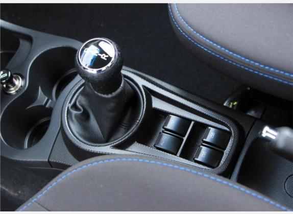 江铃E200L 2016款 E200 舒适型 中控类   挡把