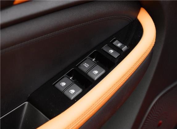 易至EX5 2018款 悦动型 车厢座椅   门窗控制
