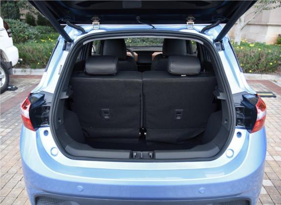易至EV3 2019款 智跑版 车厢座椅   后备厢