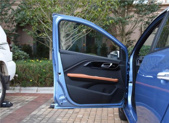 易至EV3 2019款 智跑版 车厢座椅   前门板
