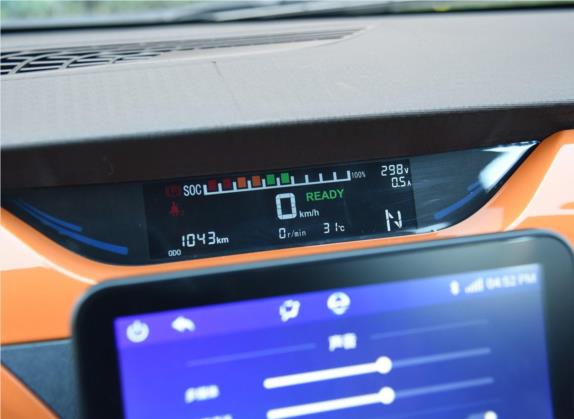 易至EV3 2019款 智跑版 中控类   仪表盘