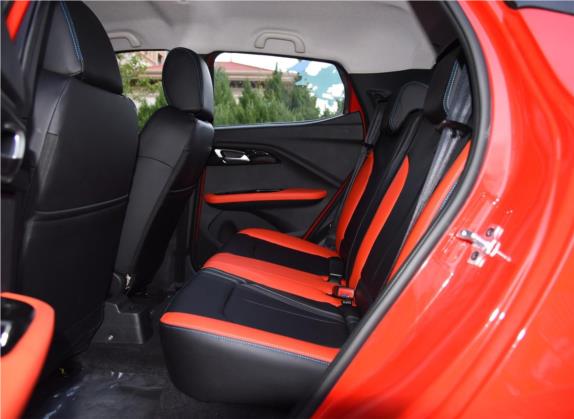 易至EV3 2019款 酷跑版 车厢座椅   后排空间