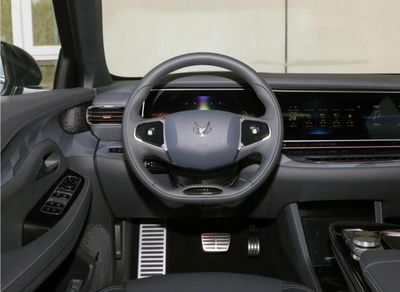 极狐 阿尔法S(ARCFOX αS) 2021款 525S 175kW 中控类   驾驶位