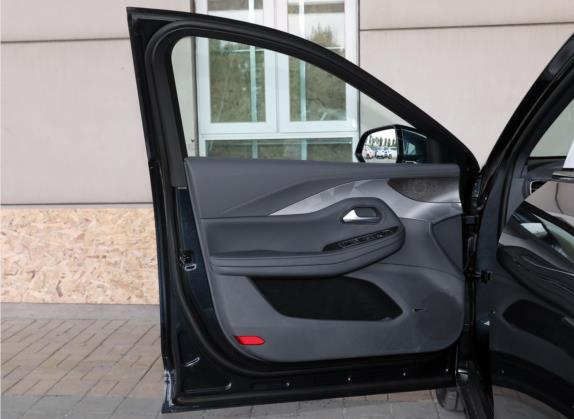 极狐 阿尔法S(ARCFOX αS) 2021款 525S 175kW 车厢座椅   前门板