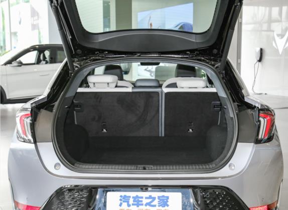 极狐 阿尔法S(ARCFOX αS) 2021款 708S+ 175kW 车厢座椅   后备厢