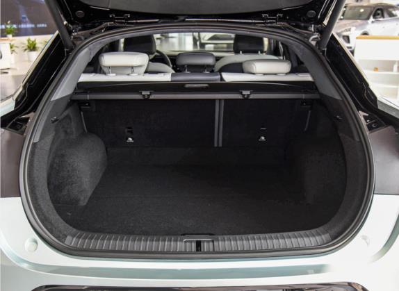 极狐 阿尔法S(ARCFOX αS) 2022款 708S+ 160kW 车厢座椅   后备厢