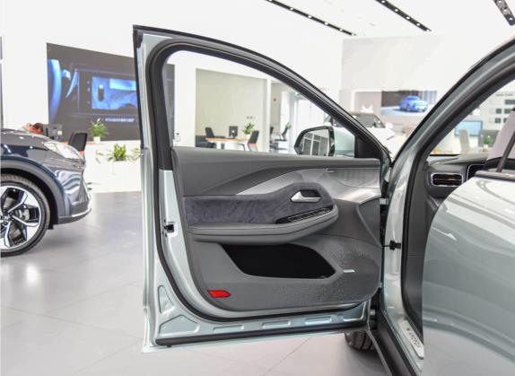 极狐 阿尔法S(ARCFOX αS) 2022款 708S+ 160kW 车厢座椅   前门板