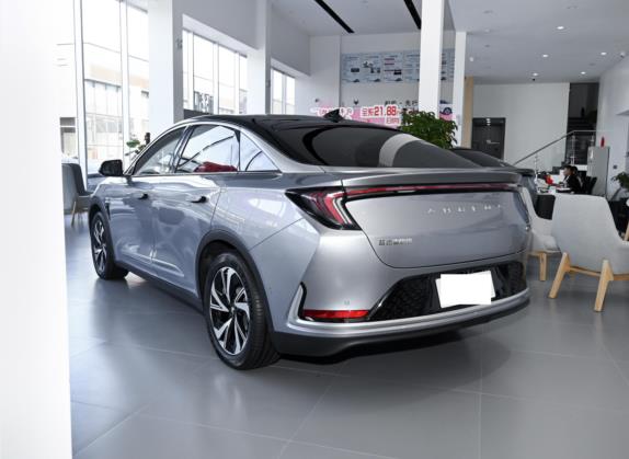 极狐 阿尔法S(ARCFOX αS) 2022款 708S+ 175kW 外观   斜后