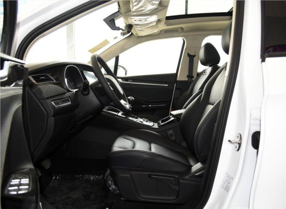 君马S70 2018款 1.5T 手动标准型 7座 车厢座椅   前排空间