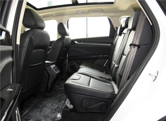 君马S70 2018款 1.5T 手动标准型 7座 车厢座椅   后排空间