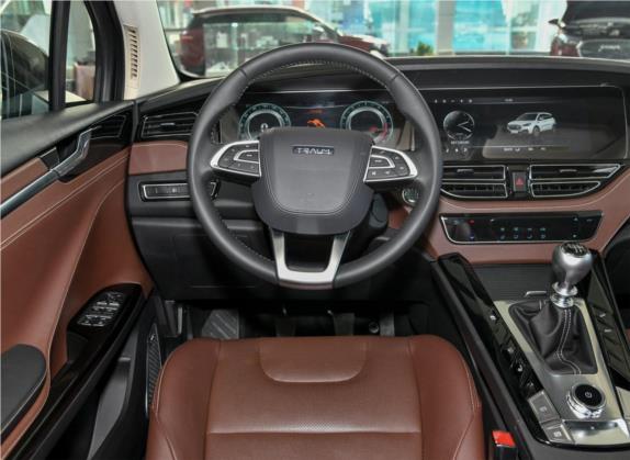 君马S70 2018款 1.5T 手动豪华型 7座 中控类   驾驶位