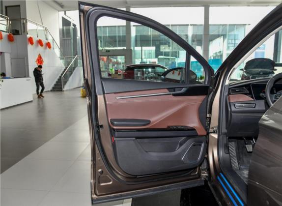 君马S70 2018款 1.5T 手动豪华型 7座 车厢座椅   前门板