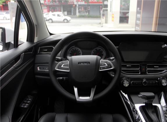 君马S70 2018款 1.5T 自动标准型 7座 中控类   驾驶位