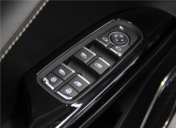 君马S70 2018款 1.5T 自动标准型 7座 车厢座椅   门窗控制