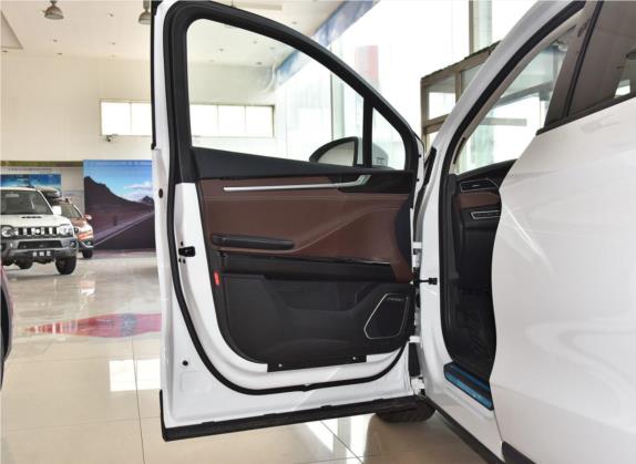 君马S70 2018款 1.5T 自动舒适型 7座 车厢座椅   前门板