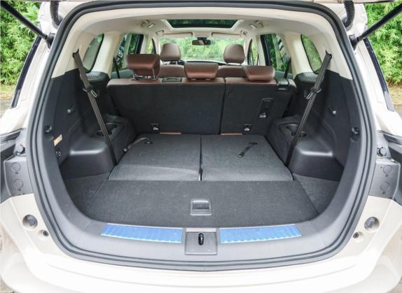 君马S70 2018款 1.5T 自动豪华型 7座 车厢座椅   后备厢