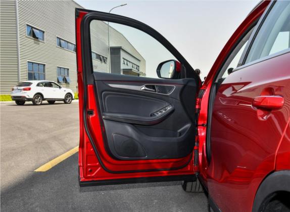 君马MEET 3(美图3) 2018款 1.5T CVT舒适型 车厢座椅   前门板