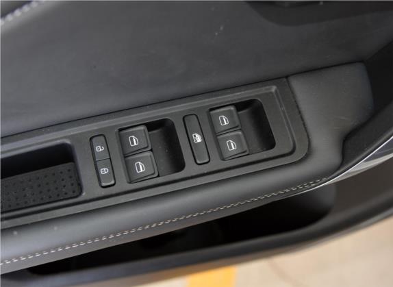 捷途X70 2018款 1.5T 自动畅行版 车厢座椅   门窗控制