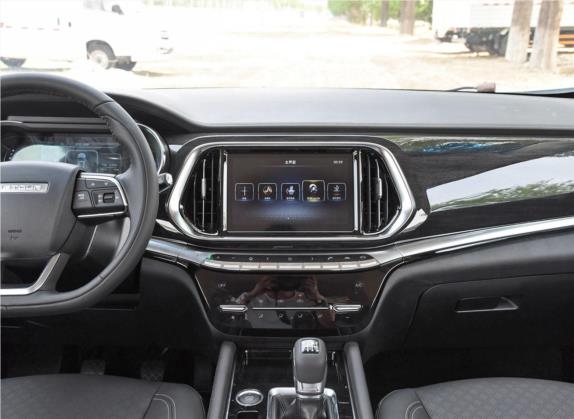 捷途X90 2019款 1.5T 手动悦享型 5座 国V 中控类   中控台