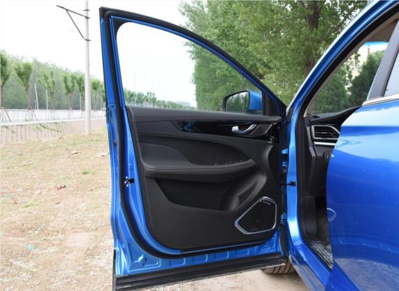 捷途X90 2019款 1.5T 手动智享型 5座 国V 车厢座椅   前门板