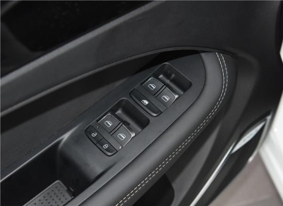 捷途X90 2019款 1.5T 自动智享型 7座 国V 车厢座椅   门窗控制