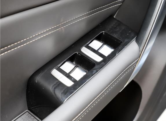 捷途X90 2020款 1.5T 手动影趣版 5座 车厢座椅   门窗控制