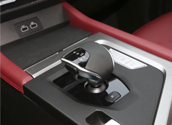 捷途X70S 2022款 1.5T DCT自由版 7座 中控类   挡把