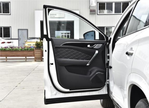 捷途X95 2020款 1.5T 手动发现版 6座 车厢座椅   前门板