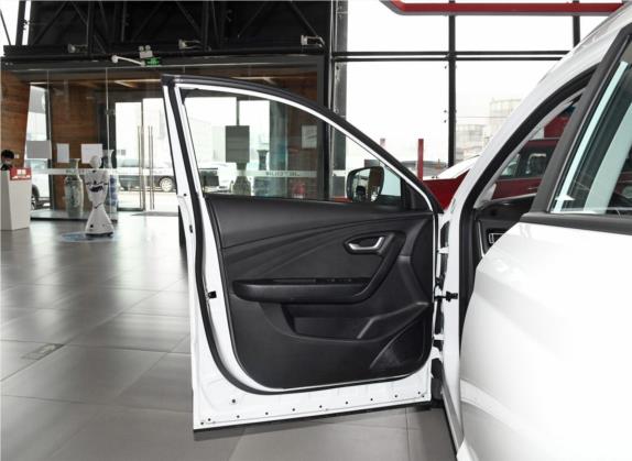 捷途X70M 2020款 改款 1.5T 手动旅伴型 5座 车厢座椅   前门板
