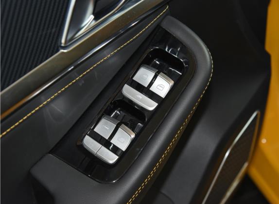 捷途X70 Coupe 2020款 1.6T DCT潮PLUS 6座 车厢座椅   门窗控制