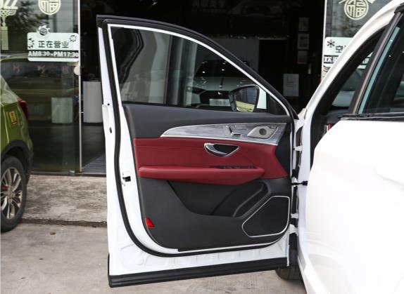 捷途X70 PLUS 2023款 1.5T DCT勇者PLUS 5座 车厢座椅   前门板