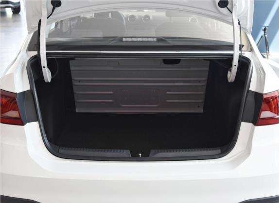捷达VA3 2019款 1.5L 手动进取版 车厢座椅   后备厢