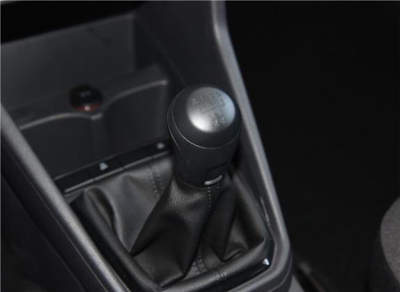 捷达VA3 2019款 1.5L 手动进取版 中控类   挡把