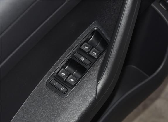 捷达VA3 2019款 1.5L 手动进取版 车厢座椅   门窗控制