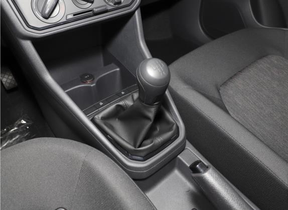 捷达VA3 2021款 1.5L 手动进取版 中控类   挡把