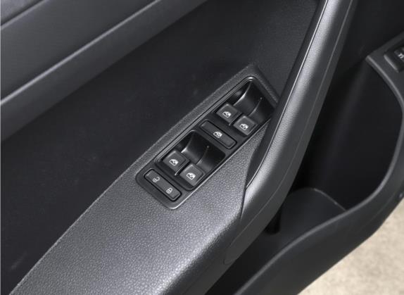 捷达VA3 2021款 1.5L 手动进取版 车厢座椅   门窗控制