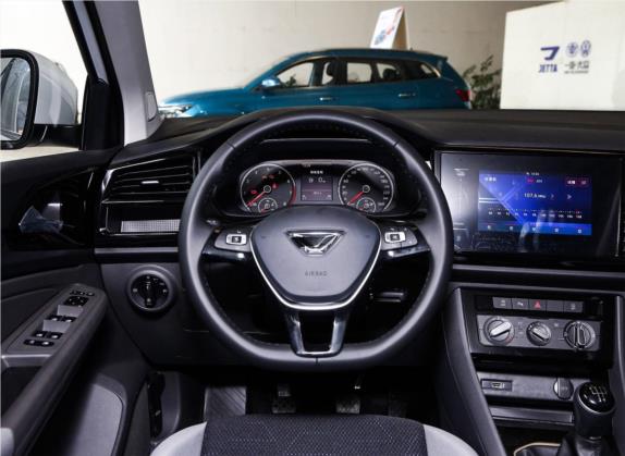 捷达VS7 2020款 1.4T 手动进取型 中控类   驾驶位