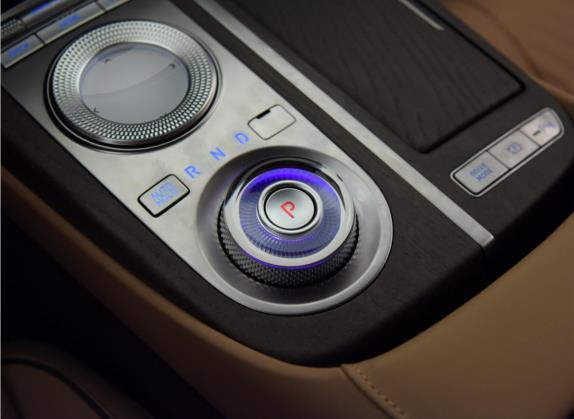 捷尼赛思G80 2021款 2.5T 四驱旗舰版 中控类   挡把