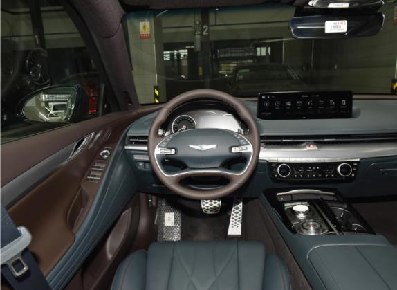 捷尼赛思G80 2023款 2.5T 四驱豪华版 中控类   驾驶位