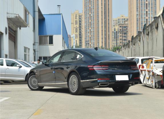 捷尼赛思G80 2023款 2.5T 四驱旗舰版 外观   斜后