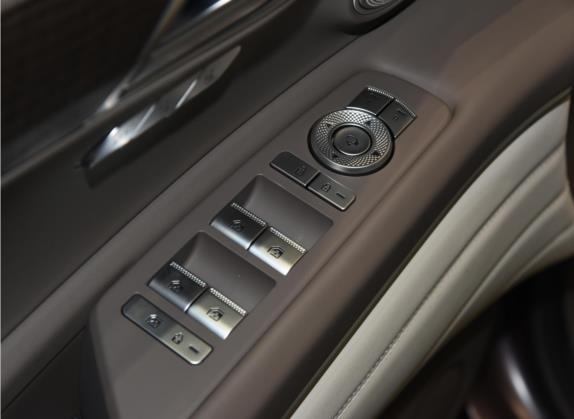 捷尼赛思GV80 2023款 2.5T 四驱旗舰版 6座 车厢座椅   门窗控制