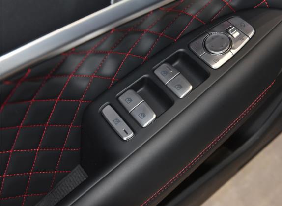 捷尼赛思G70 2021款 2.0T 四驱Edition 1限定版 车厢座椅   门窗控制