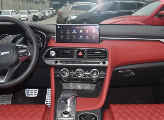 捷尼赛思G70 2021款 2.0T 后驱旗舰型 中控类   中控台