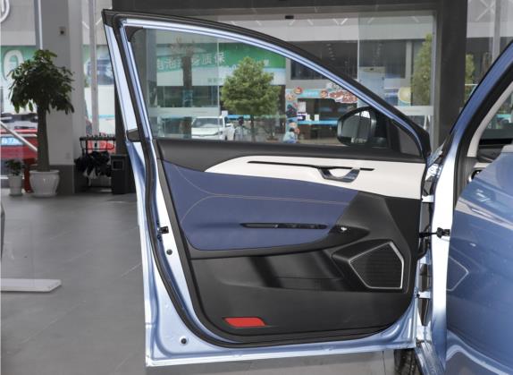 几何A 2021款 Pro 臻享高能续航版 600KM A600亚运版 车厢座椅   前门板