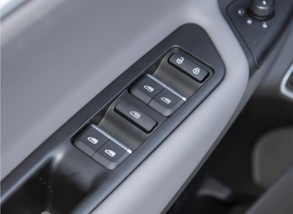 几何G6 2022款 620 新乐型 车厢座椅   门窗控制