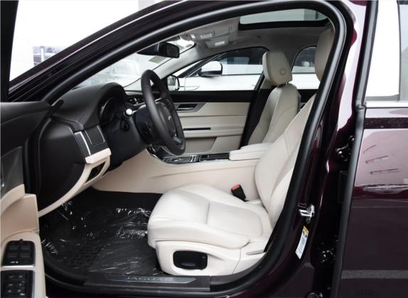 捷豹XFL 2017款 XFL 2.0T 200PS 精英版 车厢座椅   前排空间
