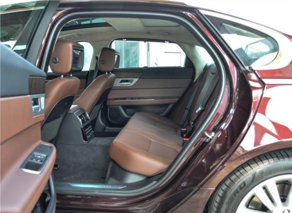 捷豹XFL 2018款 XFL 2.0T 250PS 尊享版 车厢座椅   后排空间